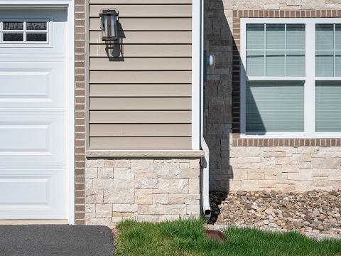 Old World Stone Veneer - Dressed Ashlar Lafayette