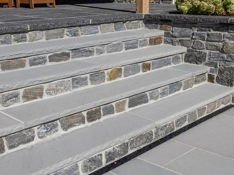 Old World Flagstone - Signature Treads Oceanside