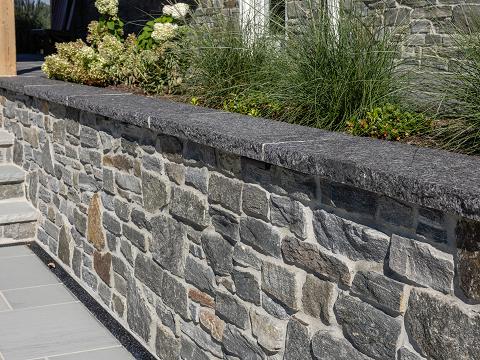 Old World Flagstone - Signature Treads Midnight