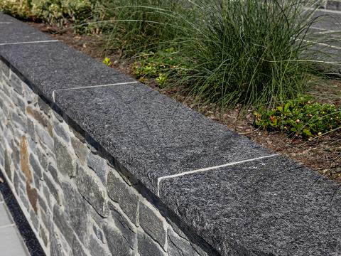 Old World Flagstone - Signature Treads Midnight