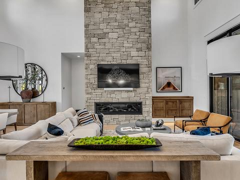 Cultured Stone - Sculpted Ashlar Silver Shore