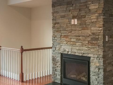 Old World Stone Veneer - Ledgestone Diamond Point