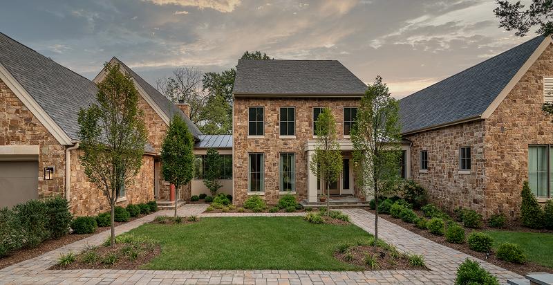 Old World Stone Veneer - Rustic Ashlar Granite Falls