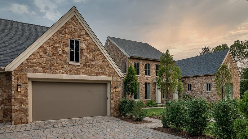 Old World Stone Veneer - Rustic Ashlar Granite Falls