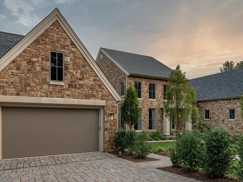 Old World Stone Veneer - Rustic Ashlar Granite Falls