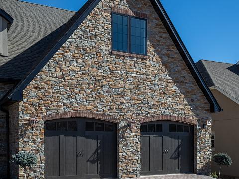 Old World Stone Veneer - Ledgestone Woodbridge