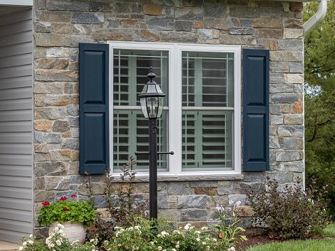Old World Stone Veneer - Ledgestone Cortland