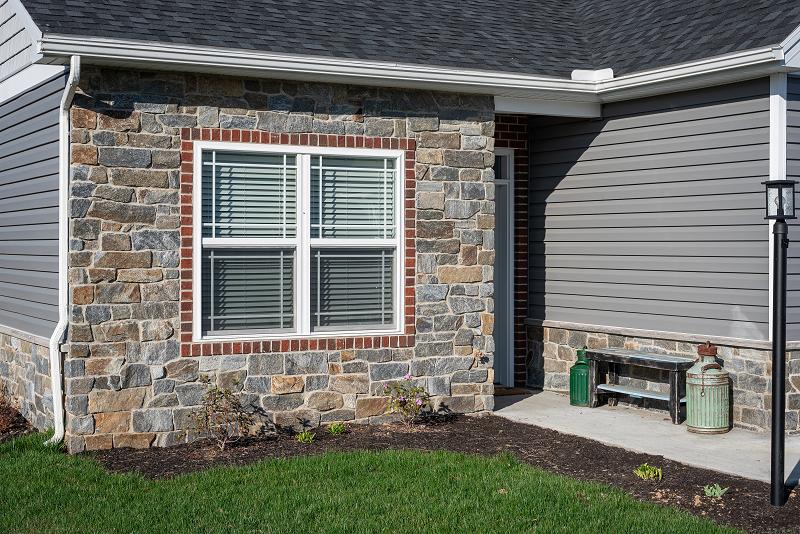 Old World Stone Veneer - Ledgestone Cortland