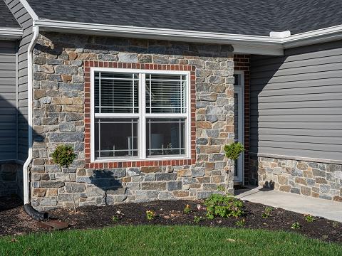 Old World Stone Veneer - Ledgestone Cortland