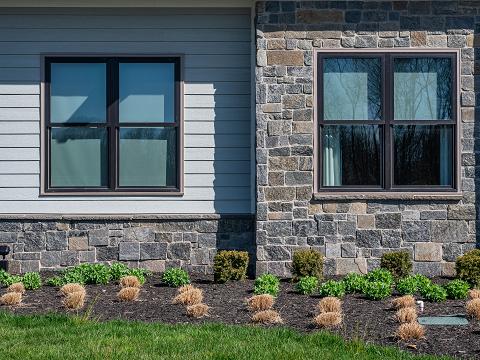Old World Stone Veneer - Rustic Ashlar Winter Harbor