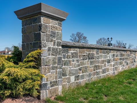 Old World Stone Veneer - Rustic Ashlar Winter Harbor